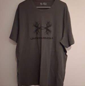 Under Armour Men's Dark Gray Short Sleeve Tee